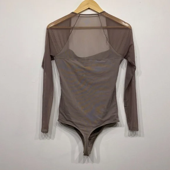 Abercrombie & Fitch Grey Long Sleeve Square Neck Mesh Bodysuit Medium - Picture 3 of 3
